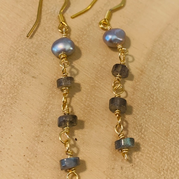 Handmade Pearl and Labradorite Dangle Earrings. 2 1/2” drop - Picture 3 of 7